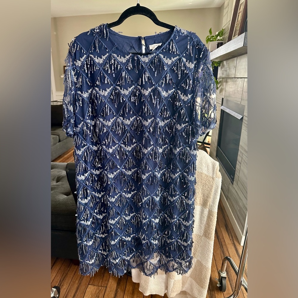 Chic Soul Plus Size Party Sequin Short Sleeve Cocktail Dress Blue +
Silver 3XL